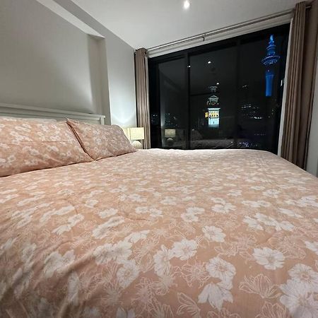 City Apartment With Sky Tower View Окленд Экстерьер фото